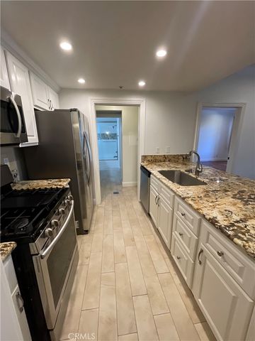 2559 Plaza Del Amo, Torrance, CA 90503
