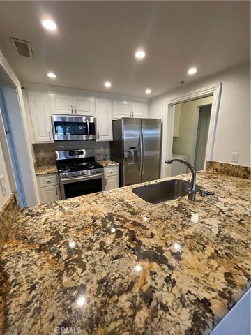 2559 Plaza Del Amo, Torrance, CA 90503