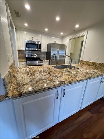 2559 Plaza Del Amo, Torrance, CA 90503