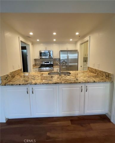 2559 Plaza Del Amo, Torrance, CA 90503