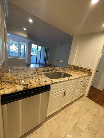 2559 Plaza Del Amo, Torrance, CA 90503