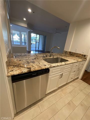 2559 Plaza Del Amo, Torrance, CA 90503