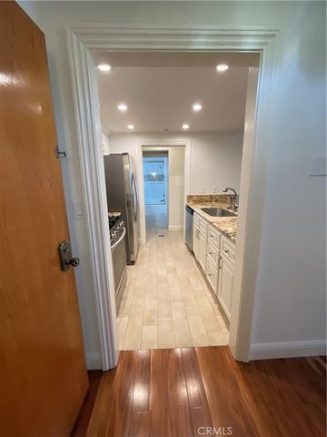 2559 Plaza Del Amo, Torrance, CA 90503
