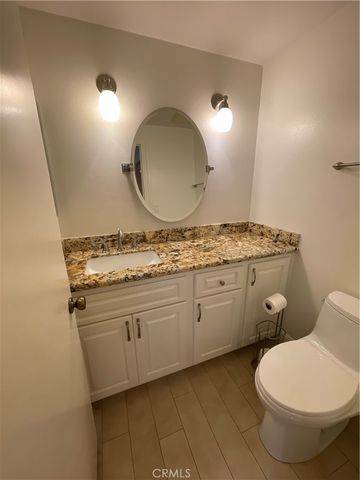 2559 Plaza Del Amo, Torrance, CA 90503