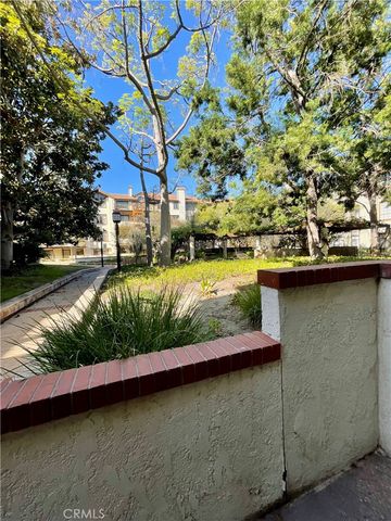 2559 Plaza Del Amo, Torrance, CA 90503