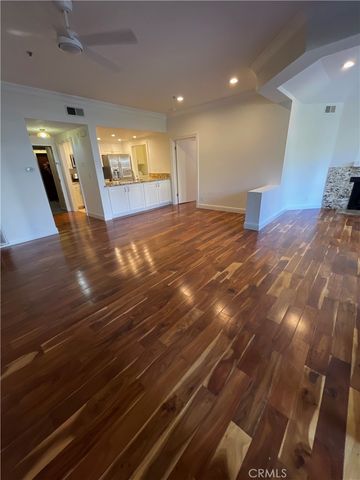2559 Plaza Del Amo, Torrance, CA 90503