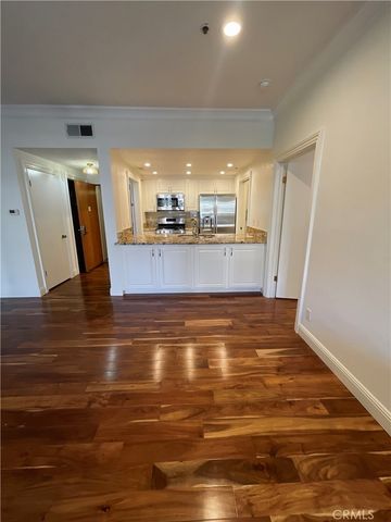2559 Plaza Del Amo, Torrance, CA 90503