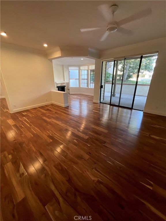 2559 Plaza Del Amo, Torrance, CA 90503