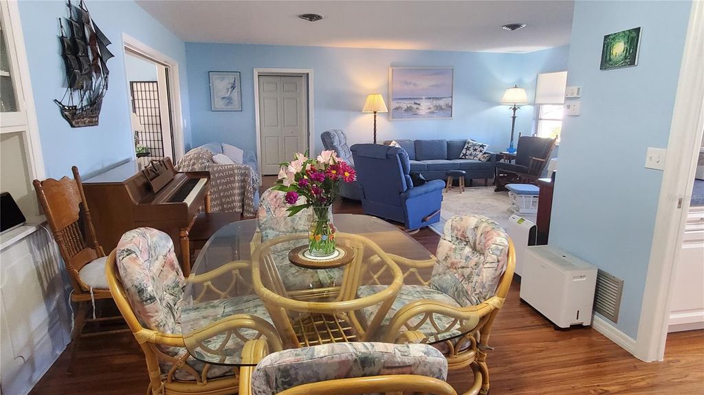 Image 15 of property listing at 1765 LORALIN DRIVE, Englewood, FL 34223