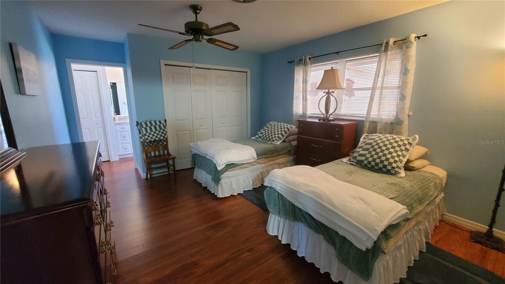 Image 16 of property listing at 1765 LORALIN DRIVE, Englewood, FL 34223