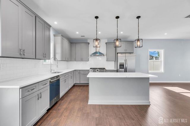 22 Parkerson Road, Edison, NJ 08817