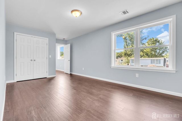 22 Parkerson Road, Edison, NJ 08817
