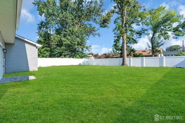 22 Parkerson Road, Edison, NJ 08817