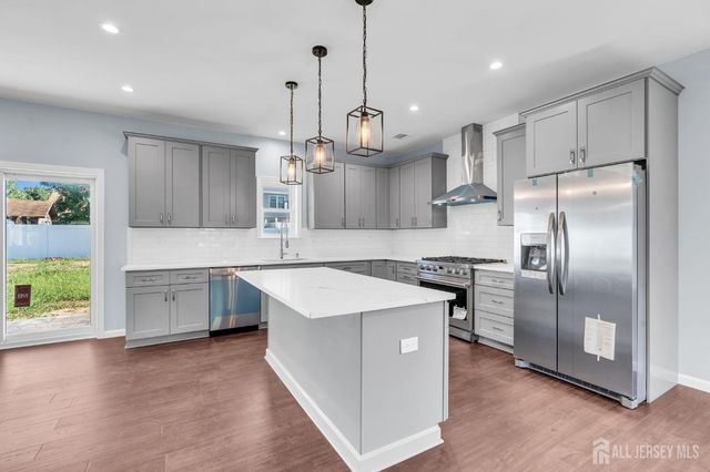 22 Parkerson Road, Edison, NJ 08817