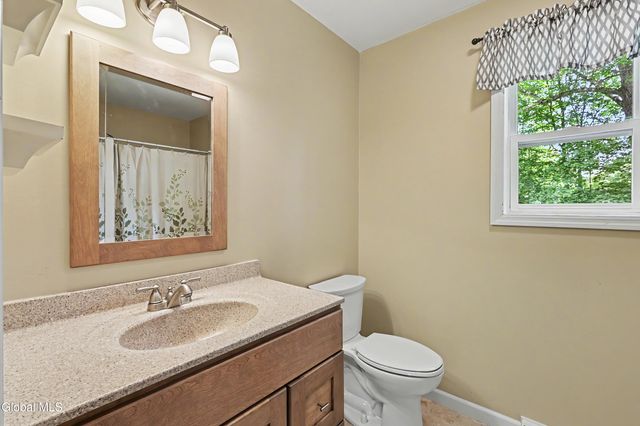 30 Oak View Drive, Moreau, NY 12828