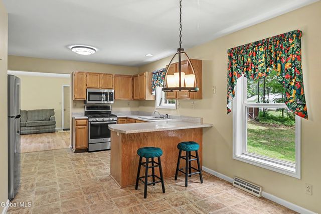 30 Oak View Drive, Moreau, NY 12828