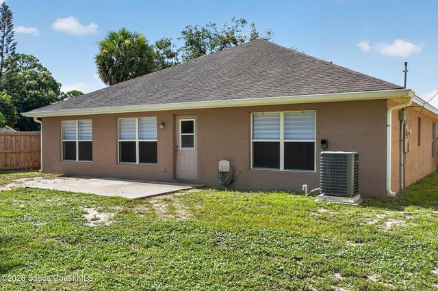 415 Freeman Road NW, Palm Bay, FL 32907