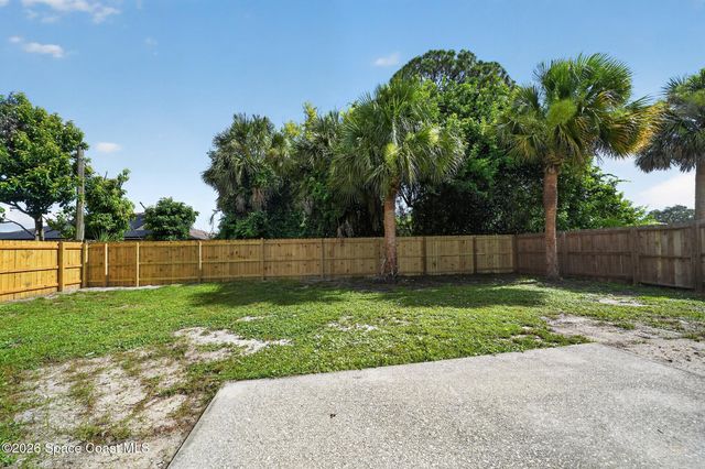 415 Freeman Road NW, Palm Bay, FL 32907