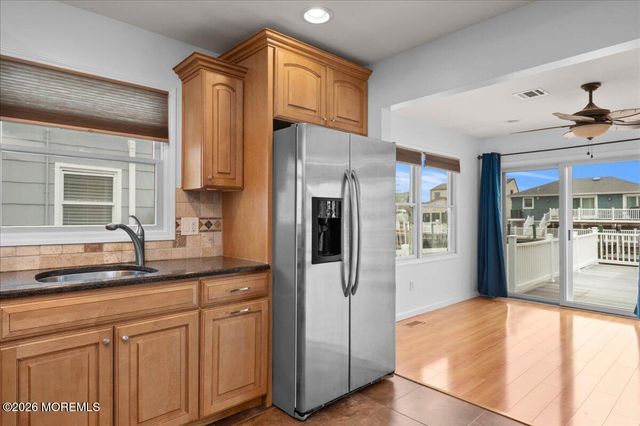 19 Crane Way, Toms River, NJ 08753