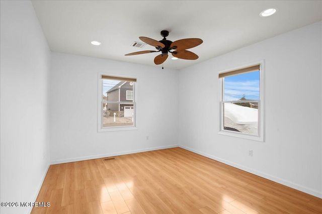 19 Crane Way, Toms River, NJ 08753