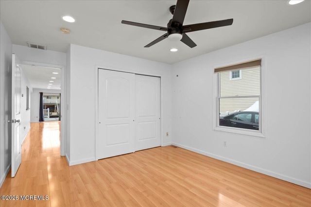 19 Crane Way, Toms River, NJ 08753