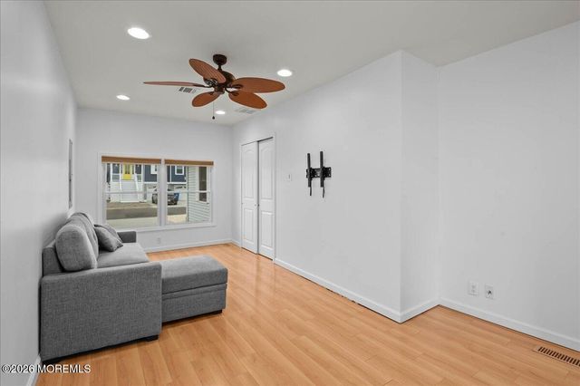 19 Crane Way, Toms River, NJ 08753