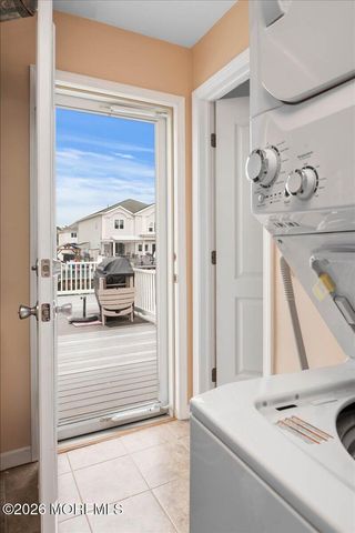 19 Crane Way, Toms River, NJ 08753