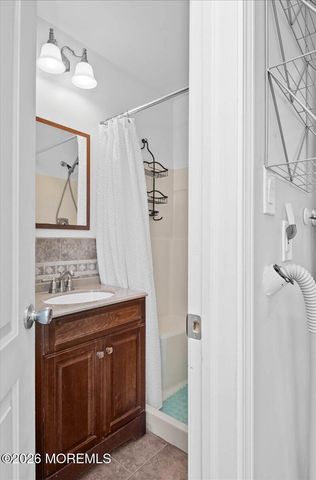 19 Crane Way, Toms River, NJ 08753