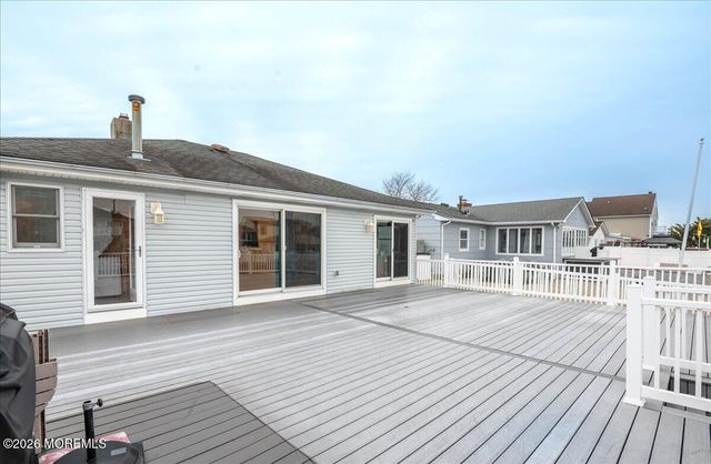 19 Crane Way, Toms River, NJ 08753