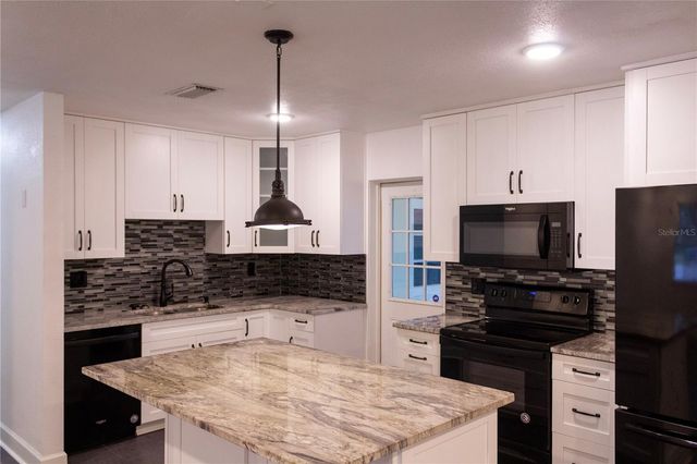 1204 23RD AVENUE W, Palmetto, FL 34221