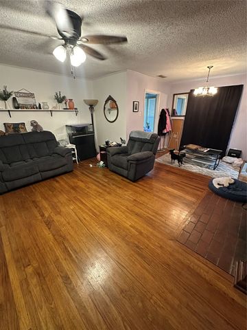 2013 17th Street, Garland, TX 75041