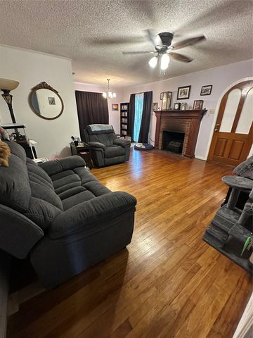 2013 17th Street, Garland, TX 75041