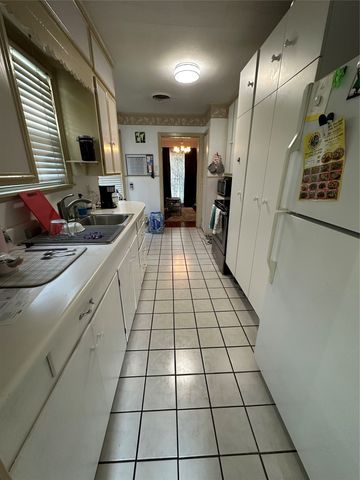 2013 17th Street, Garland, TX 75041