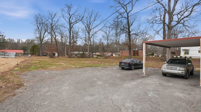 1505 N Jackson St, Tullahoma, TN 37388
