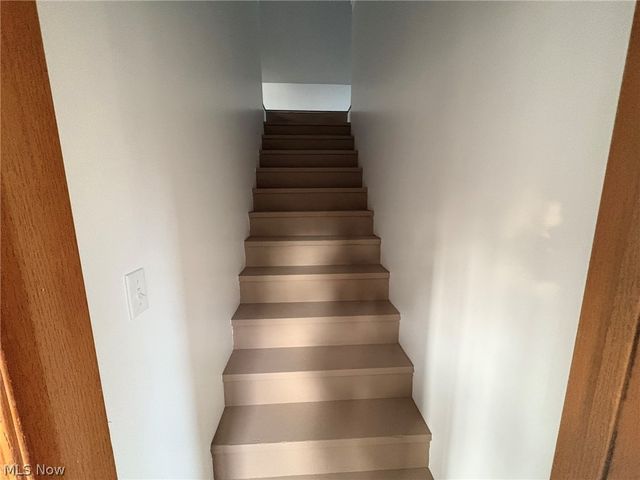 1213 Rabbit Hill Road, Wellsburg, WV 26070