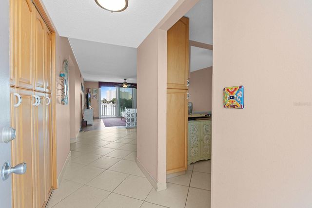 7401 BAY ISLAND DRIVE S 337, South Pasadena, FL 33707