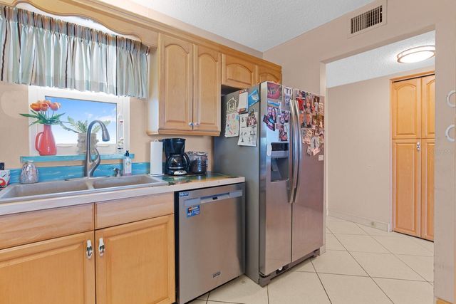 7401 BAY ISLAND DRIVE S 337, South Pasadena, FL 33707