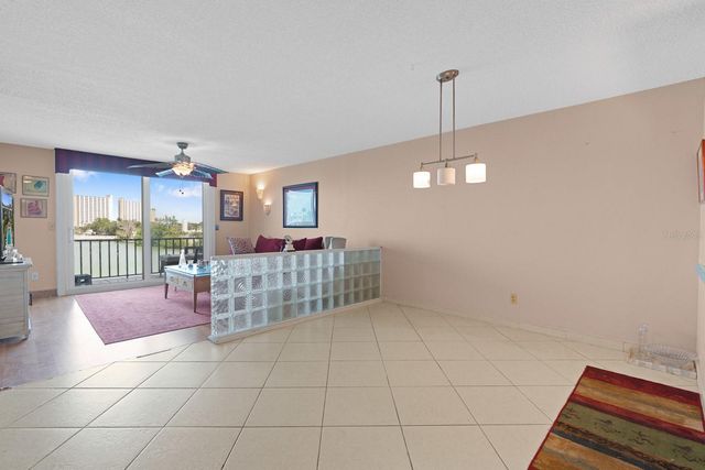 7401 BAY ISLAND DRIVE S 337, South Pasadena, FL 33707