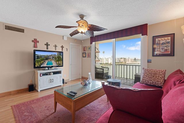 7401 BAY ISLAND DRIVE S 337, South Pasadena, FL 33707