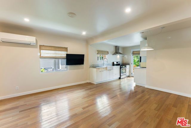 6208 Hayes Avenue, Los Angeles, CA 90042