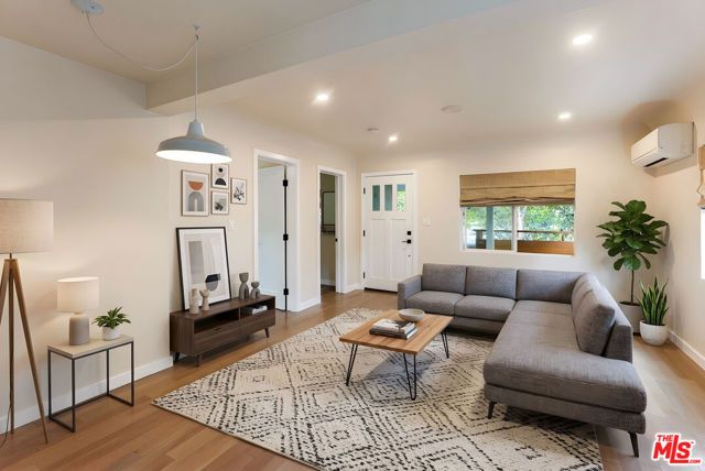 6208 Hayes Avenue, Los Angeles, CA 90042