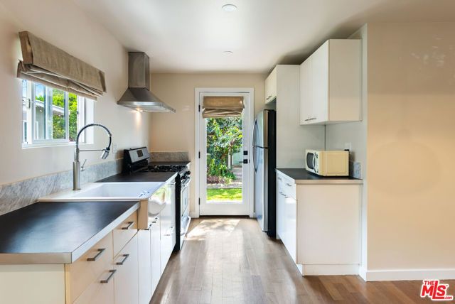 6208 Hayes Avenue, Los Angeles, CA 90042