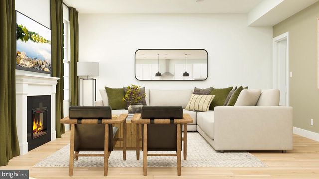 13 RED BARN LN, Bordentown, NJ 08505