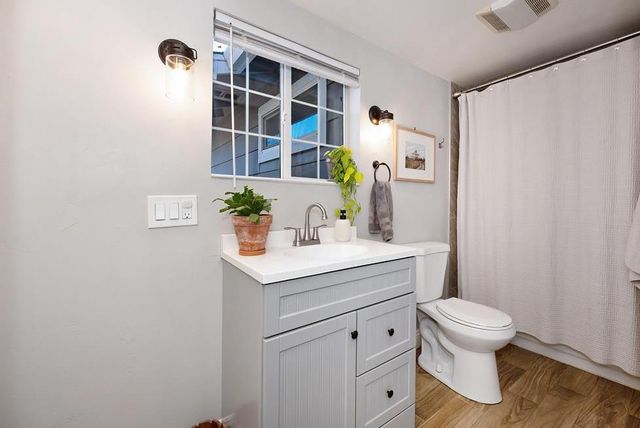 1345 Live Oak Ln, Auburn, CA 95603