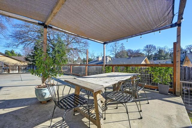 1345 Live Oak Ln, Auburn, CA 95603