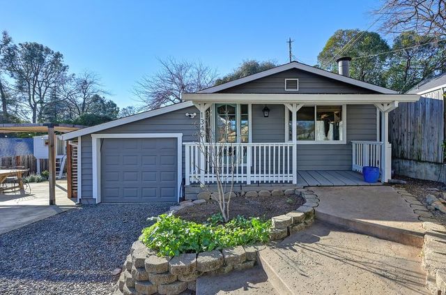 1345 Live Oak Ln, Auburn, CA 95603
