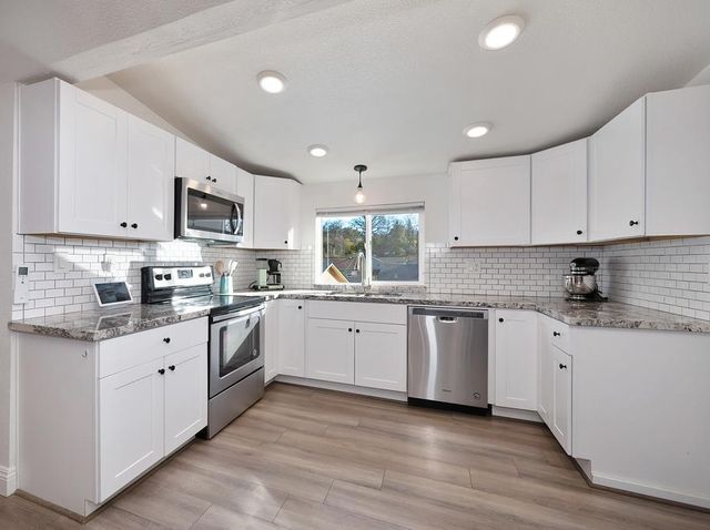 1345 Live Oak Ln, Auburn, CA 95603