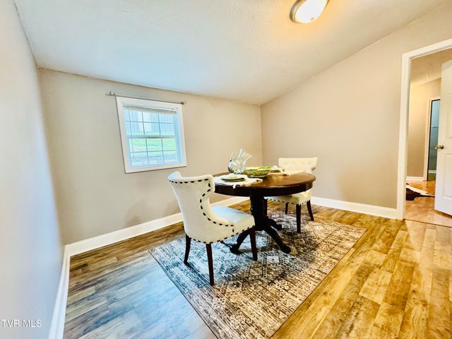 910 Fairview Street, Elizabethton, TN 37643
