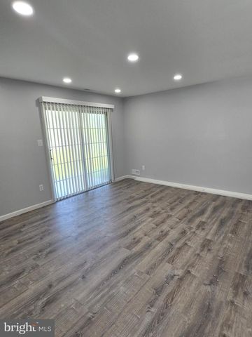 3815-A ADELAIDE DR, Mount Laurel, NJ 08054