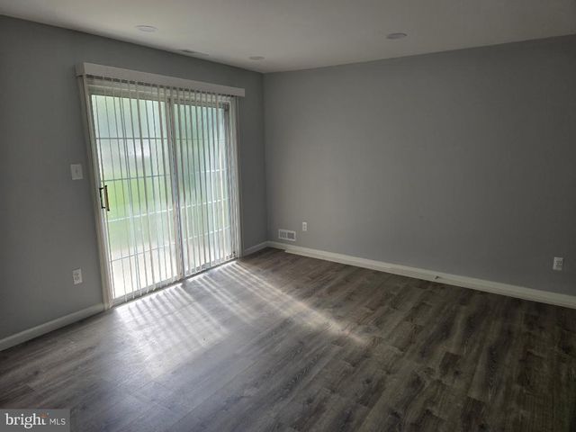 3815-A ADELAIDE DR, Mount Laurel, NJ 08054